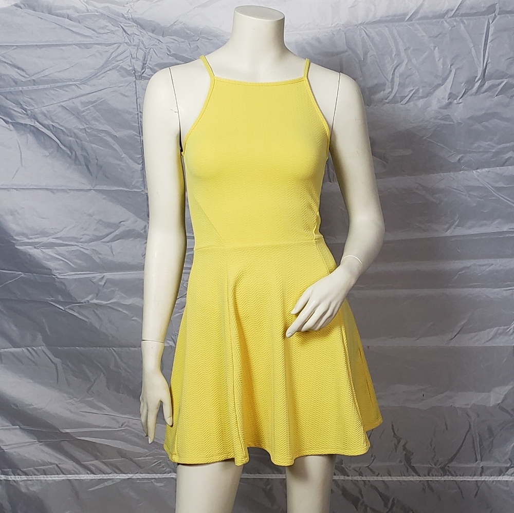 Divided, size 2, yellow dress